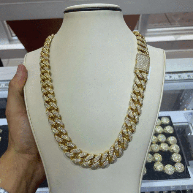 14mm Iced Out Diamond Cuban Chain - Image 2