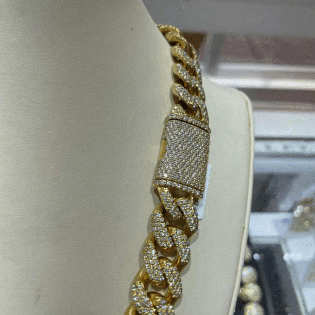 14mm Iced Out Diamond Cuban Chain - Image 3